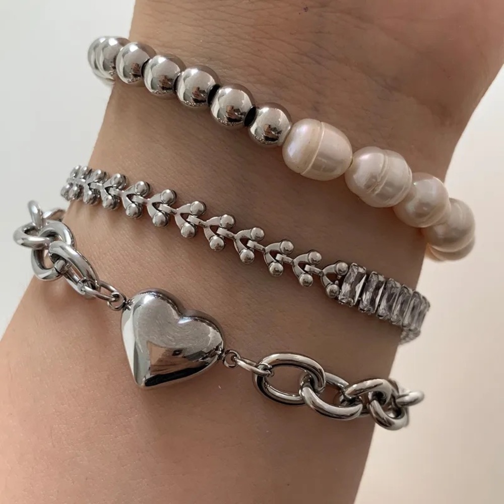 Heart Bracelet Stack Set! - Picture 2 of 3